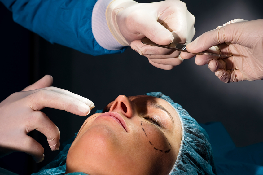 Does Facelift surgery last forever?